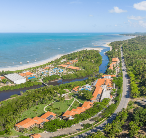 Foto aérea mostrando toda a estrutura do Salinas Maragogi