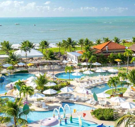 área de lazer com piscina de resort representando o Salinas Black Friday