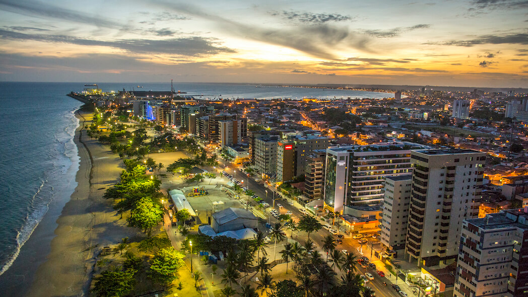 Praias de Maceió à noite