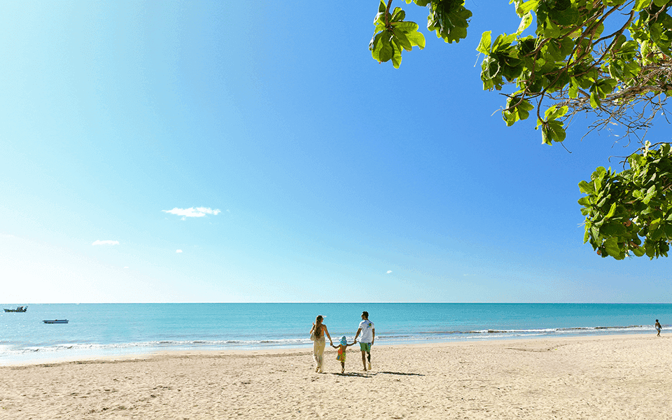 Aproveite praias de tirar o fôlego com tantos cenários incríveis nas férias em família aqui no Salinas Maceió