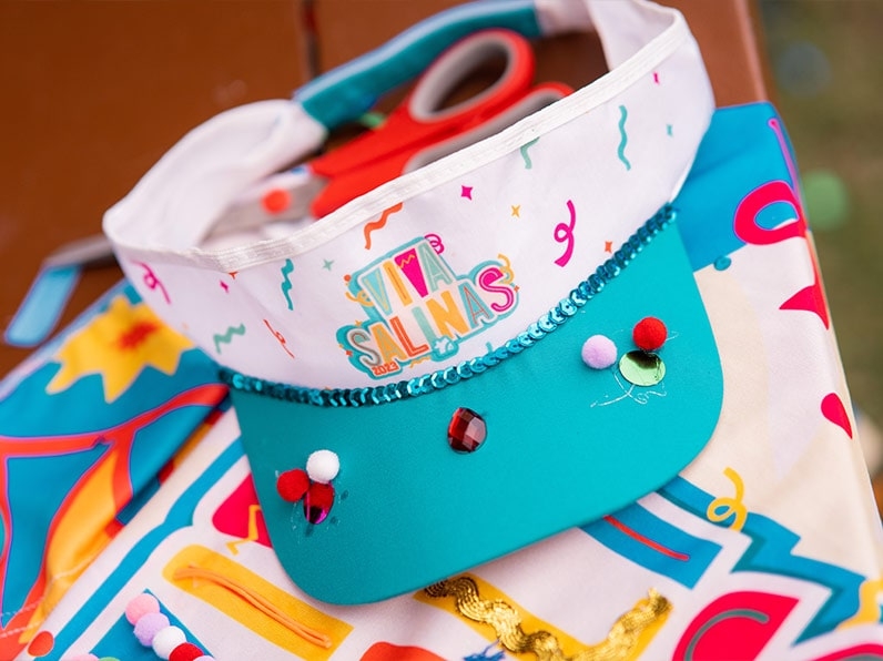 Boné com logo do bloco Viva Salinas