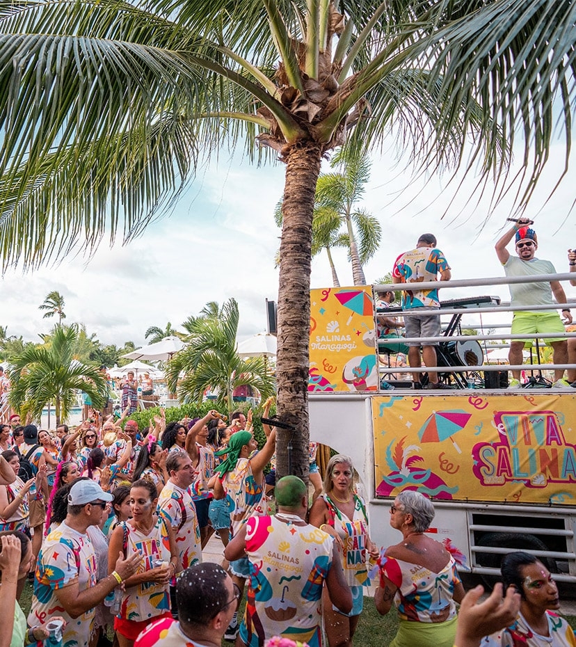 Palco de atrações especiais do Carnaval no Salinas Maragogi.