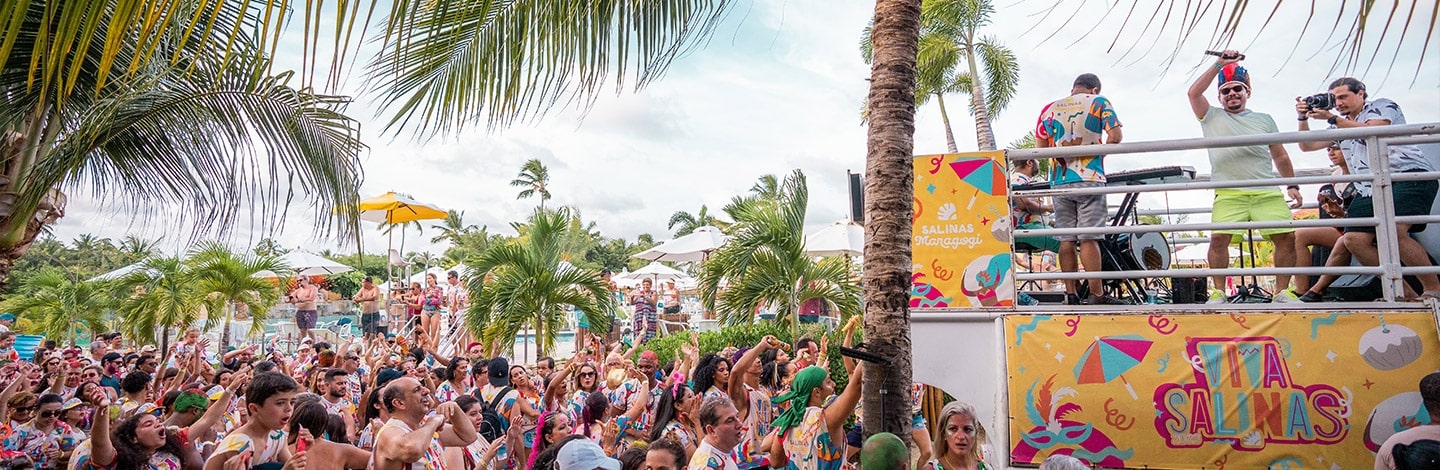 Palco de atrações especiais do Carnaval no Salinas Maragogi.
