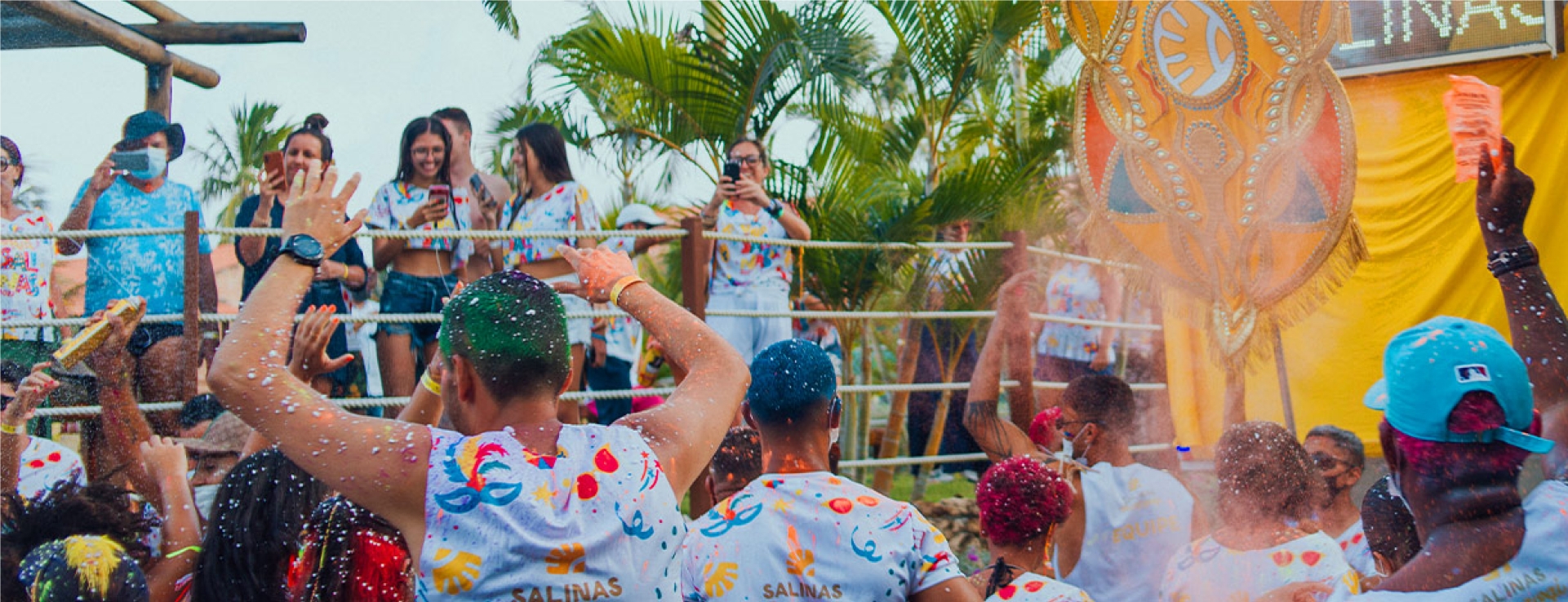 Palco de atrações especiais do Carnaval no Salinas Maragogi.